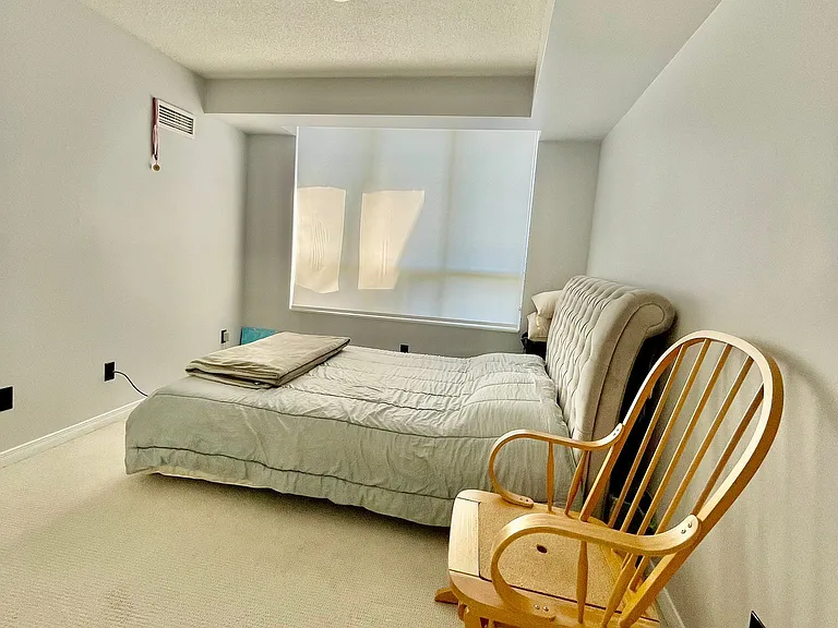 310 Red Maple Rd E #217 — Photo 12