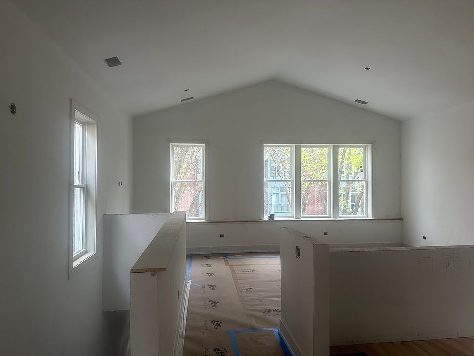 Living room/kitchen open concept