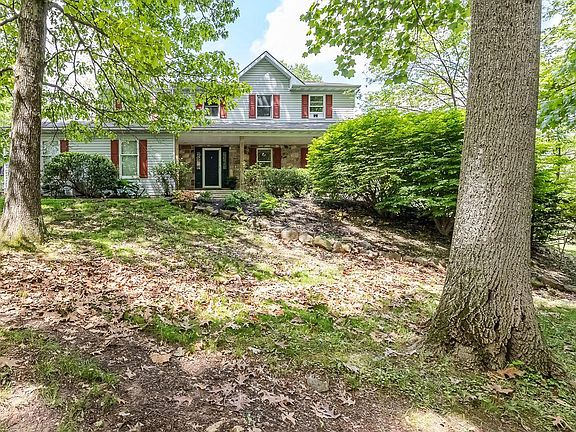 2nd image of 111 Pine Dr