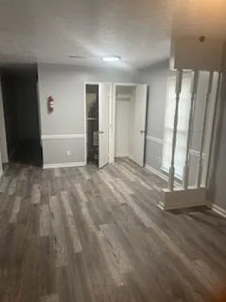 2 bed, 1018 sqft, $950 — Photo 3