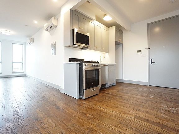 4th image of 2527 Church Ave #5G