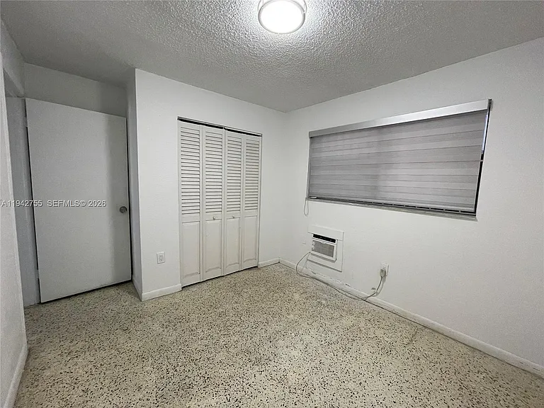142 SW 18th Ave #19 — Photo 22