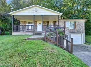 800 Candleglow Ct, Louisville, KY 40214