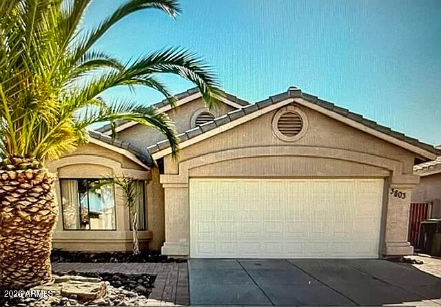 3803 W Blackhawk Dr