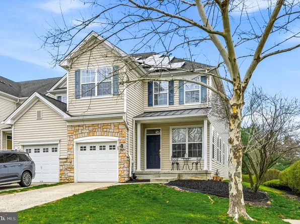 27 Compass Cir, Mount Laurel, NJ 08054