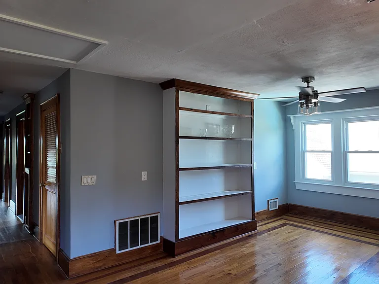 551 Townsend Ave #3 — Photo 4