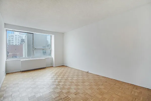 Rented by Level Group | media 20