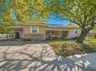 2926 N Prairie Creek Rd, Dallas, TX 75227