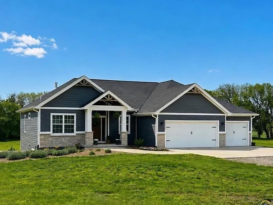 1st image of 22940 Necole Rd