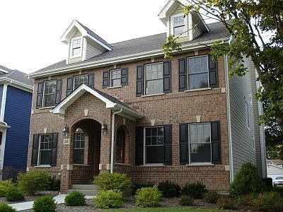32 East Woodworth Place