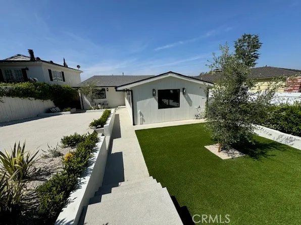 13817 Valley Vista Blvd, Sherman Oaks, CA 91423