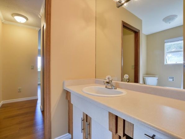 3 bedroom rental in Richmond — photo 25