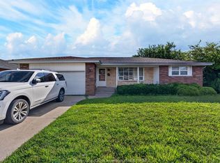2450 McKay Ave, Windsor, ON N9E 2P5