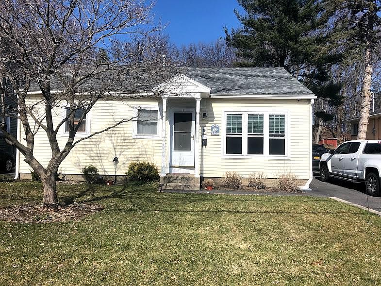 1st image of 9 Cottonwood Pl