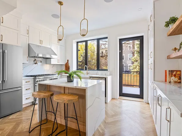 228 7th St, Brooklyn, NY 11215