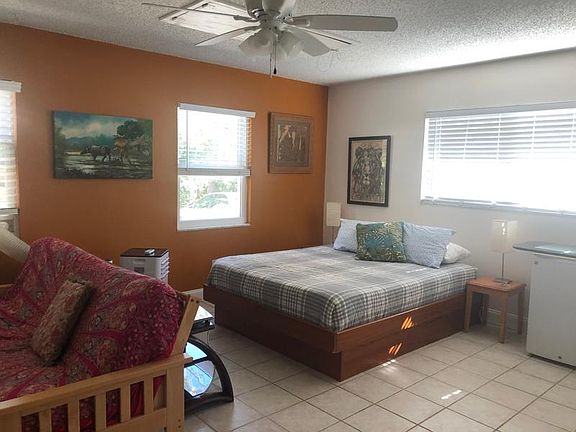 3rd image of 18401 Tomlinson Dr #2