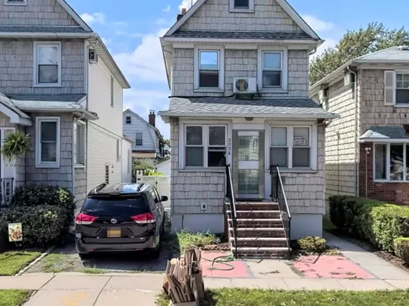 3038 154th St, Flushing, NY 11354