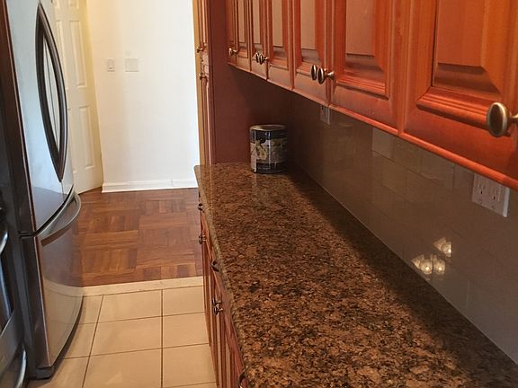 Kitchen with granite & custom cabinets
