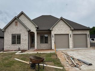 68 Copper Cir, Little Rock, AR 72223