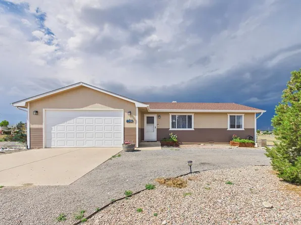 1147 E Beardsley Pl, Pueblo West, CO 81007