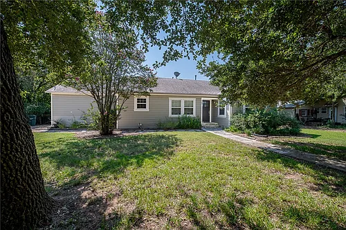 709 Inwood Dr Photo 1
