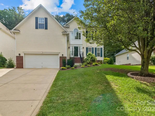 164 Flowering Grove Ln, Mooresville, NC 28115