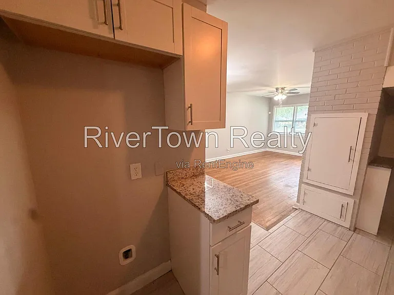 1486 Patterson St — Photo 6