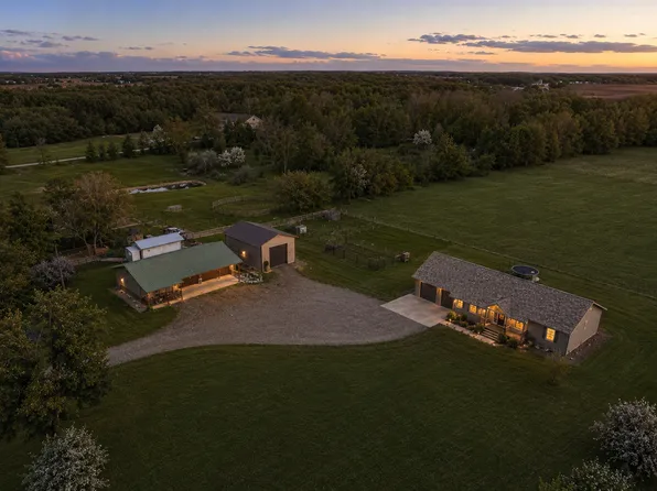 39825 Palm St NW, Stanchfield, MN 55080
