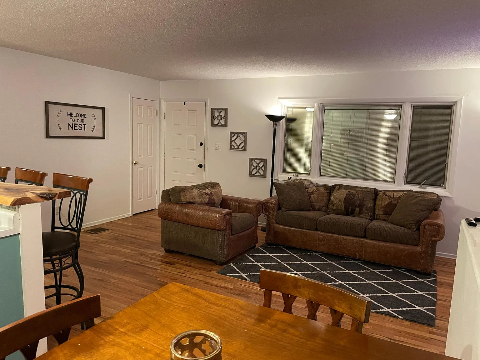4 bed, 1824 sqft, $2,000 — Photo 4