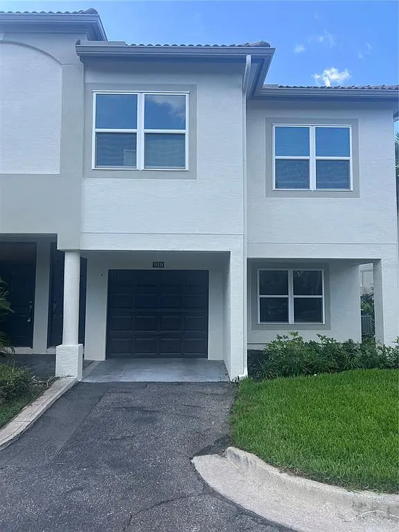 2 bed, 2.0 bath, 1183 sqft, $4,195 — Photo 1