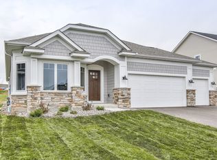 9795 8th St N, Lake Elmo, MN 55042