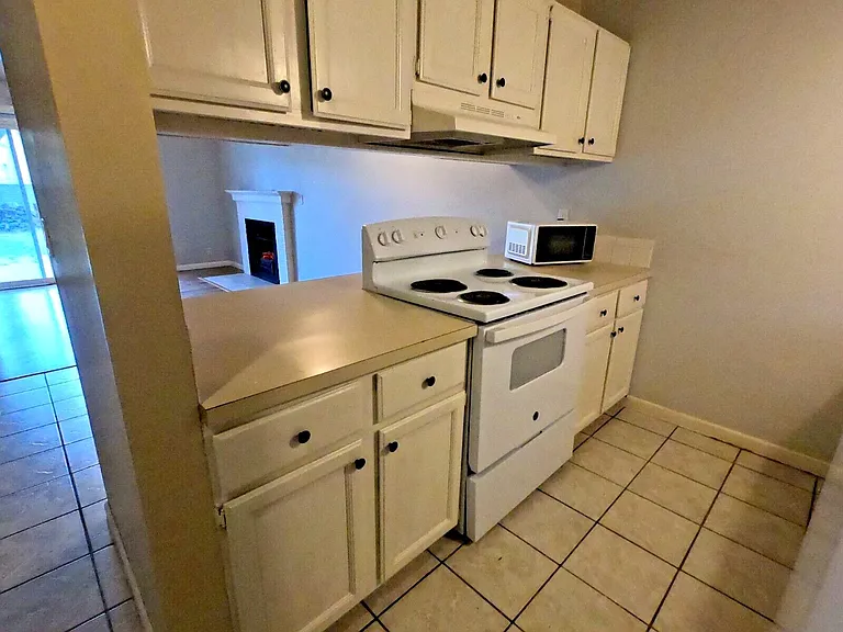 8703 W Nantucket St — Photo 3