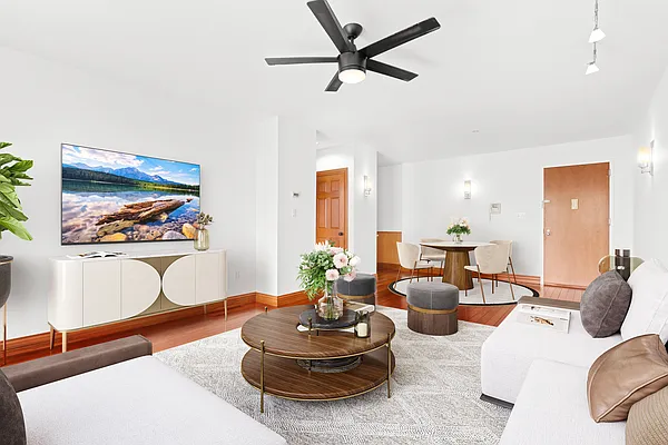 Sold by Sotheby's International Realty | media 8