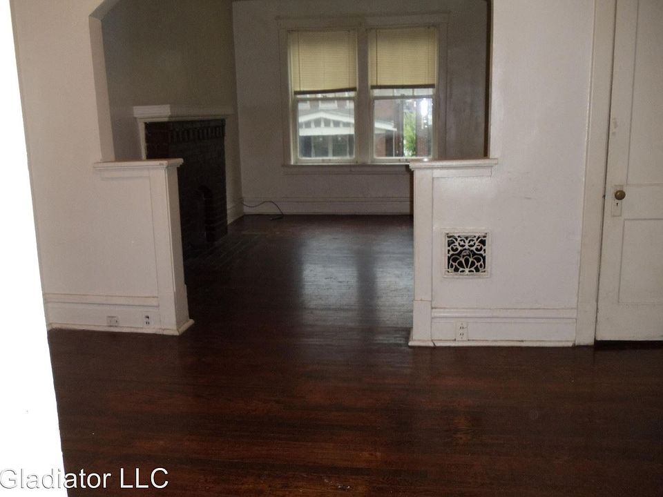 2nd image of 3702 Meramec St #3702