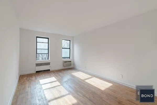 Rented by Bond New York | media 9