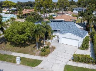 8687 Kenwood Rd, Seminole, FL 33777