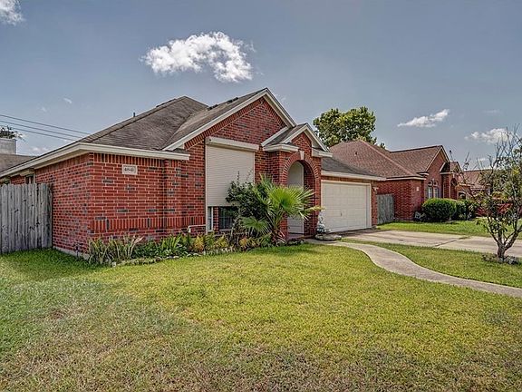 2nd image of 4841 Lake Nocona Dr