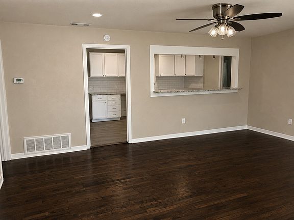 3rd image of 1806 Austin Dr
