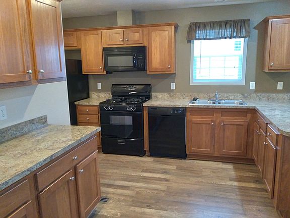 4th image of 425 Cider Mill Dr #69