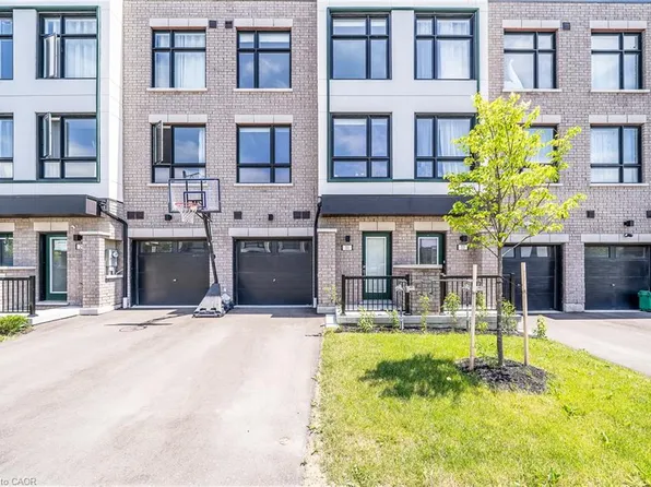 31 Pegler St, Ajax, ON L1S 7M3
