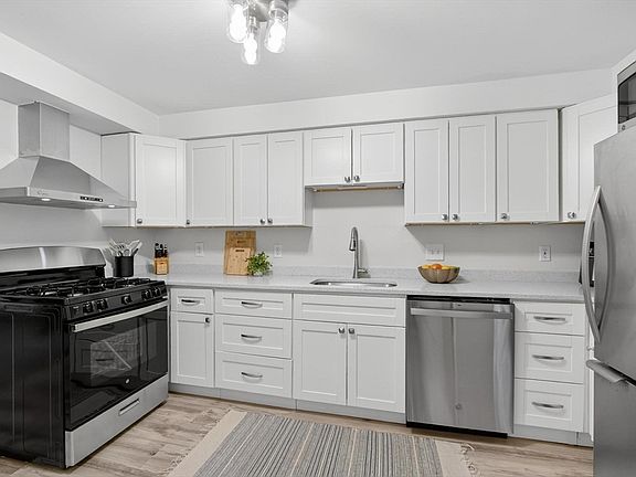 2nd image of 1461 Pawtucket Blvd #4-8