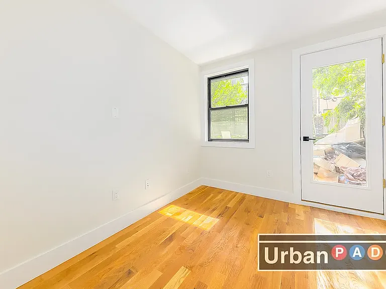 184 Adelphi St #1 — Photo 7