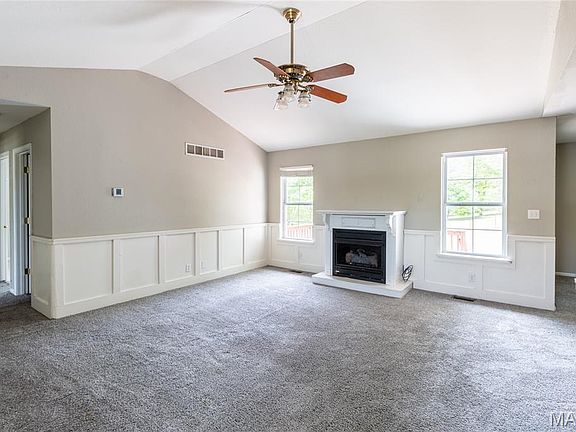 4th image of 20715 Hiltner Ln