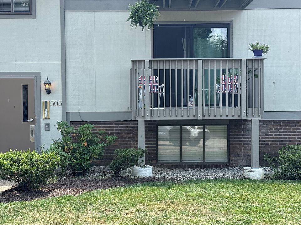 1st image of 505 Hunters Path Rd APT 22