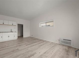 13412 Vanowen St #100, Van Nuys, CA 91405