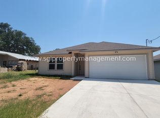 1939 Cedar Park, Kingsland, TX 78639