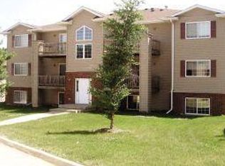 2109-2159 29th St NW #2153-03, Cedar Rapids, IA 52405