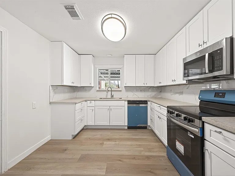 815 Brooks Ave — Photo 20