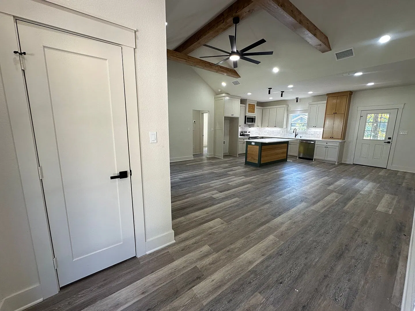 115 Deborah Dr. — Photo 3