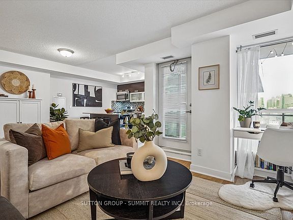 5th image of 100 Western Battery Rd #1012